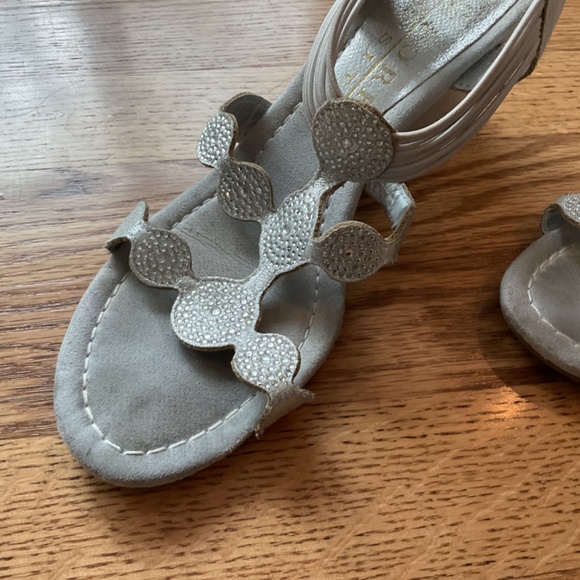 Silve wedge heels NY transit size 7.5 - Picture 4 of 7